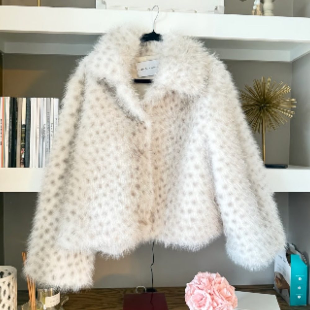 Rebecca Minkoff cropped a collar vegan Fur Jacket